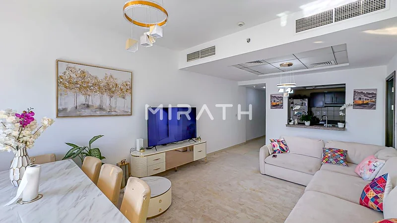BEAUTIFUL VIEWS | SPACIOUS LAYOUT | VACANT SOON64036623729666111