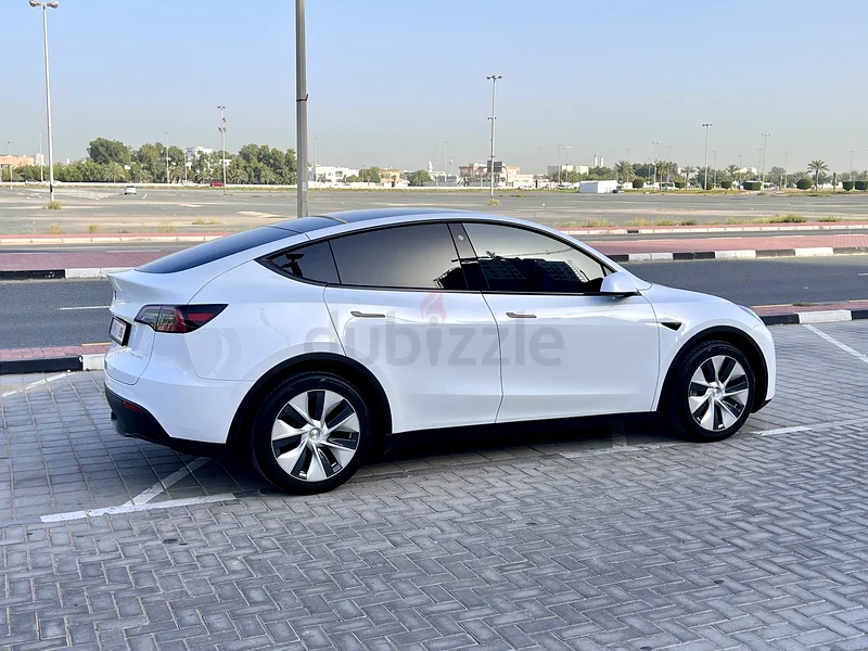Tesla Model Y, Long Range, single owner, in very good condition63398505690625113