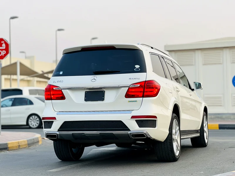 GL550_Year 2014_Auction Grade 4.5_KMs 93000_AMG Package_Fresh Japan Import_V8_Family Car_No Accident63399919832065114