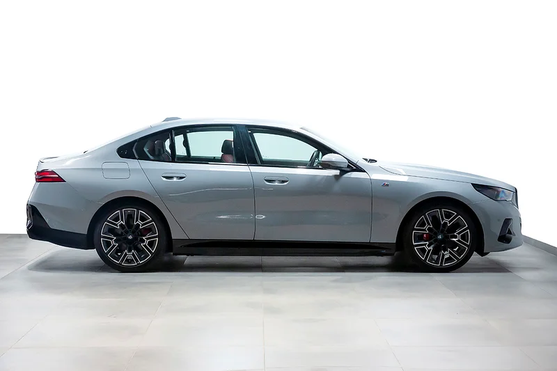 BMW i5 eDrive40 M Sport Pro (REF NO# 142277)63406534511617111