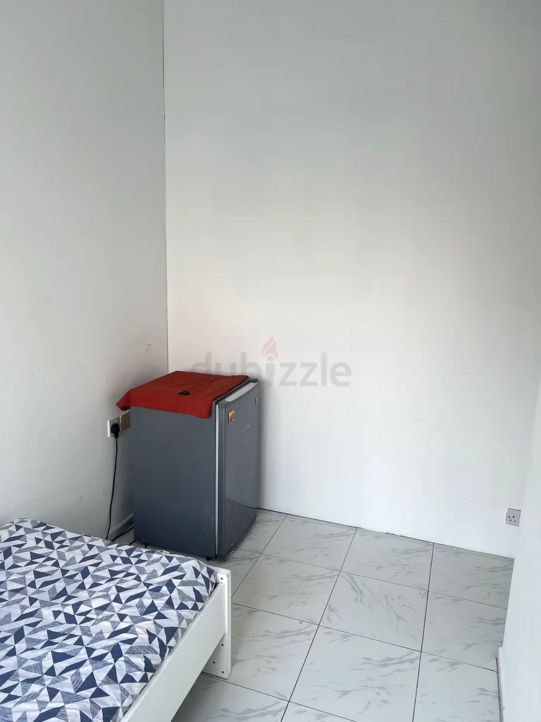 LADIES ONLY : Single room Sheikh Zayed Road63315136114305111