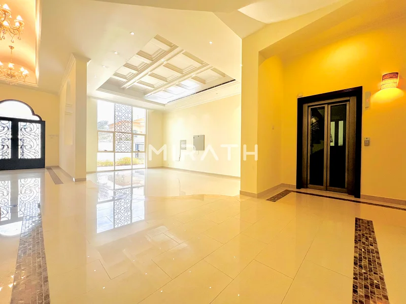 Excellent Villa |Elevator | Garden |Close to park63405183608451113