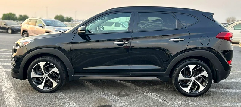 2016 Hyundai Tucson 1.6L V4 Turbo with Panoramic View and Full Options -63407354066818112