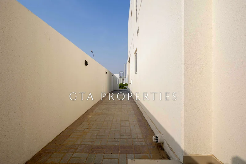 Vacant | Unfurnished | Private Garden64001701358466112