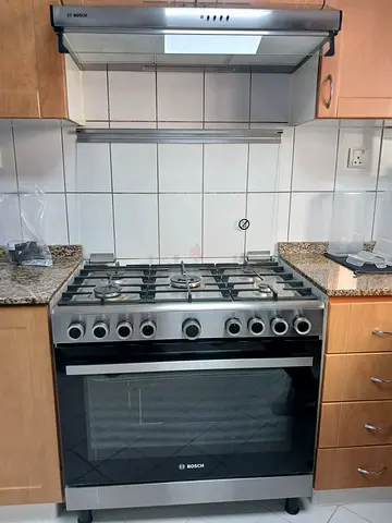 Bosch new model Full Gas Cooker 90x60cm with oven Good condition