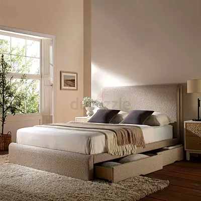 Elegant Queen size Upholstered Bed with Storage
