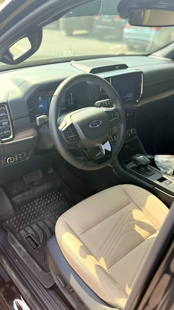 Ford Everest 2024 GCC, under warranty with service coverage up to 100,000 km63398657936770113