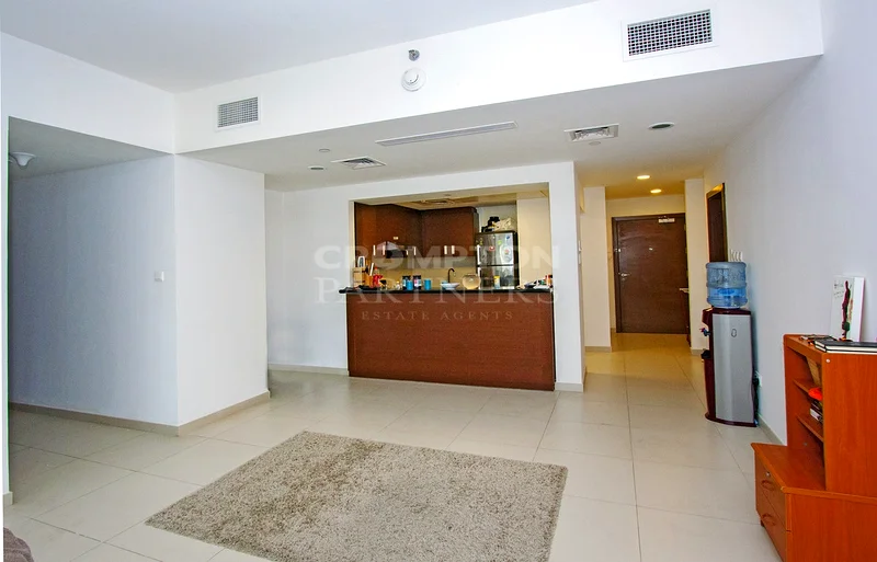 Sea View | Well Maintained | Vacant Apartment63846985506178112