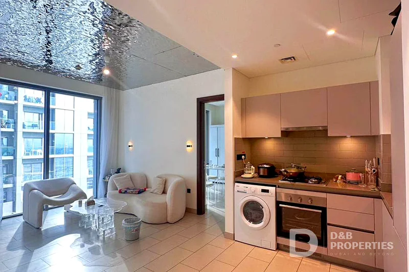 Modern | Prime Area | 1 Bed with Study64016942721027110