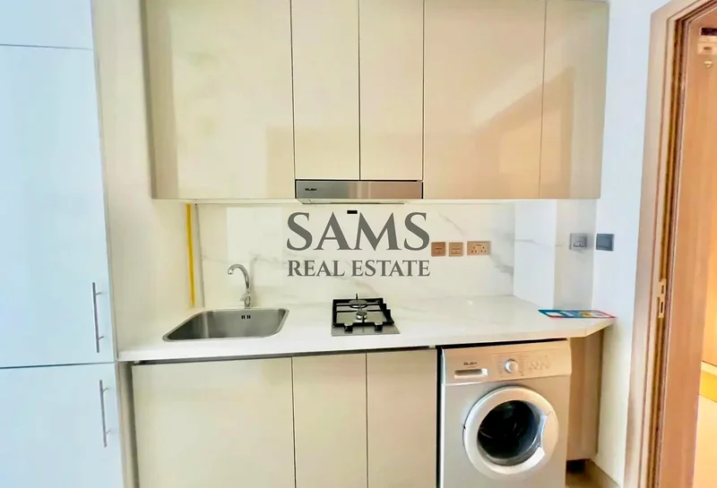 Pool View | Great Community | Modern Studio63975890749058112