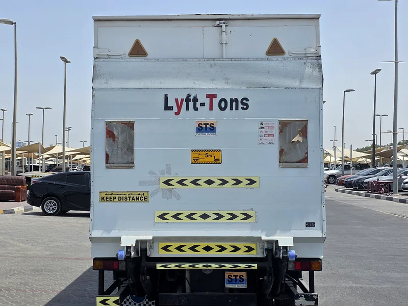 MITSUBISHI CANTER 14FT CARGO BOX WITH TAIL LIFT 202263398584191746112