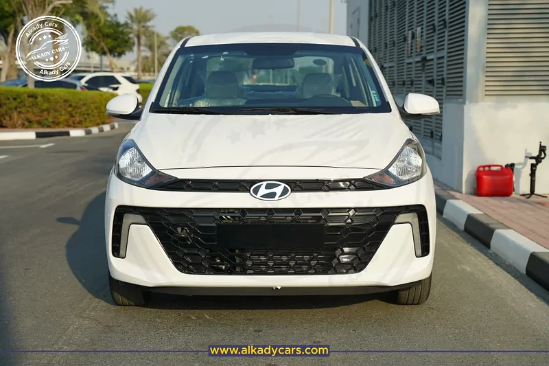 HYUNDAI GRAND I10 1.2  SEDAN MODEL GCC 2025634068977736991111