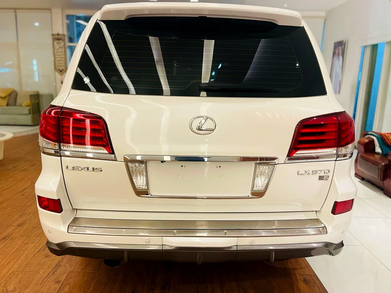 Lexus LX570 model 2015, first owner, very clean car, no accidents, full options63398637843585114