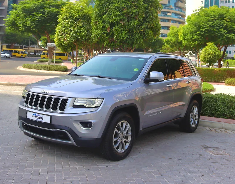 LIMITED PLUS JEEP GRAND CHEROKEE V6 I GCC SPECS I 4-wheel drive63398607640066111