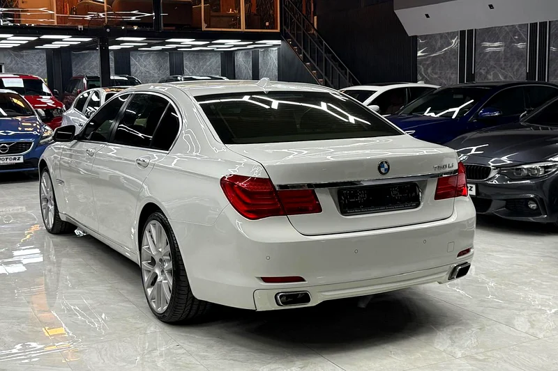 BMW 750Li Luxury | V8 Engine | Full Option | GCC Spec63410294666497113