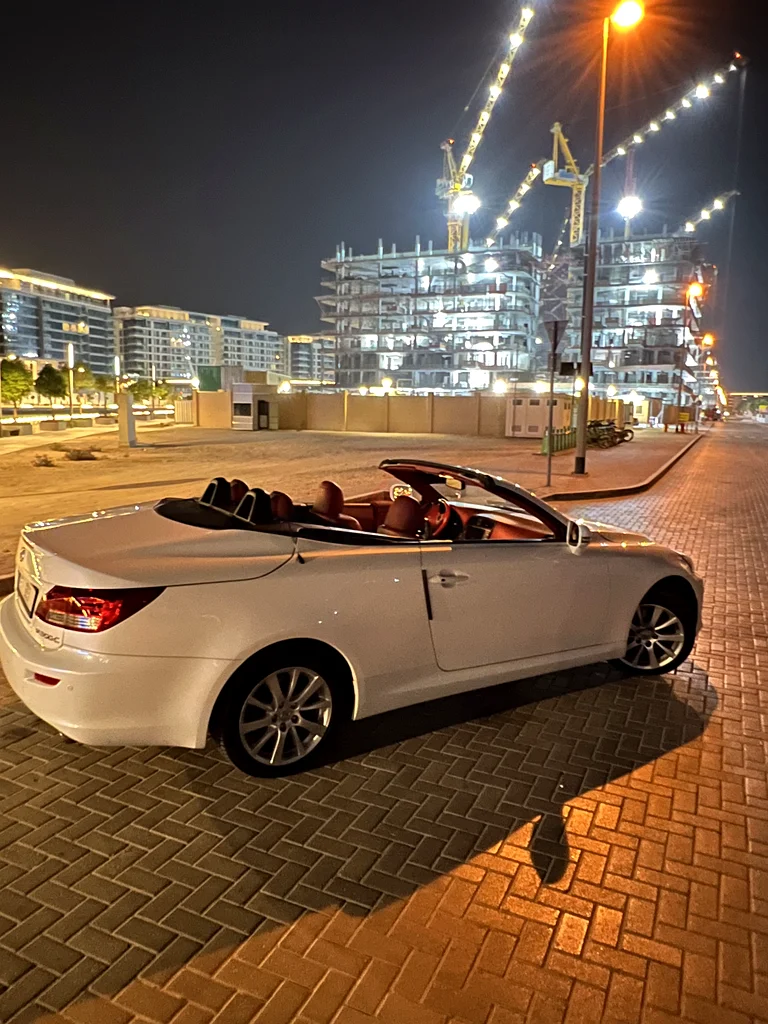 Lexus - IS 300 coupe GCC specification63398640564994111