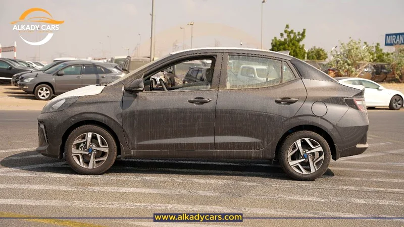 HYUNDAI GRAND I10 1.2 GCC SEDAN MODEL 202563406897766403111
