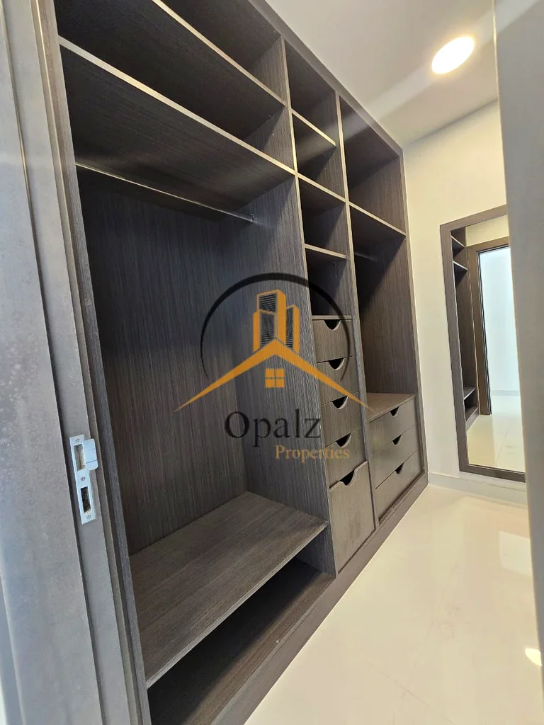 Hot Property || SPACIOUS || GYM POOL & SAUNA AMENITIES || PRIME LOCATION (Adi)63744527540481113