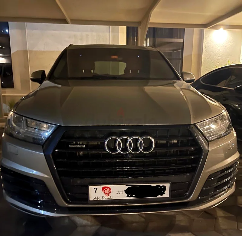 Audi Q763398615112705112