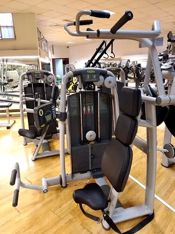 Full Fitnes Gym Set Up Technogym Back, Chest, Leg, Arms inkl 4 Station cable