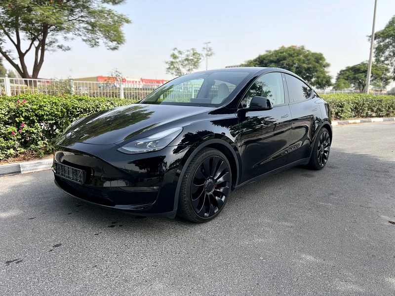 Tesla Model Y Performance633985057748511127