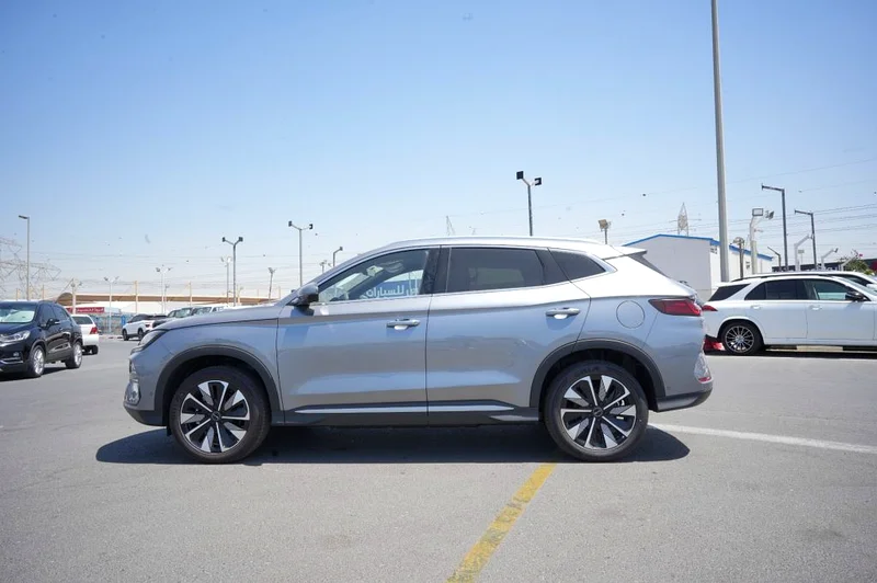 BYD SONG PLUS HYBRID MODEL 202563398483842178111