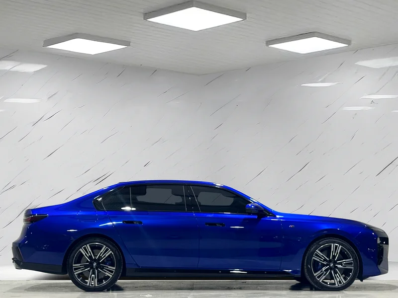760i GRAN LUSSO -- INDIVIDUAL COLOUR -- BMW WARRANTY/SERVICE -- X-DRIVE 4.4 V863411930869377113
