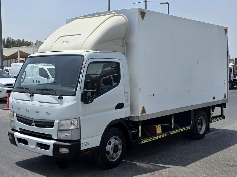 MITSUBISHI CANTER 14FT CARGO BOX WITH TAIL LIFT 202263398584191746111