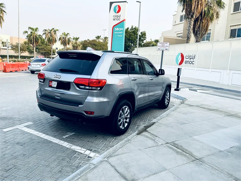 جيب جراند تشيروكى63398605852289113