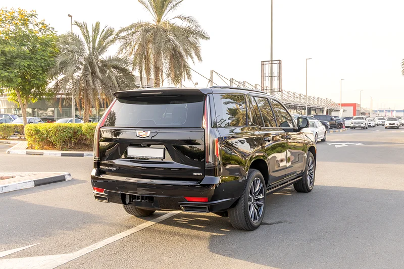 كاديلاك إسكاليد سبورت بلاتينيوم - حالة ممتازة - 202263398489483650112