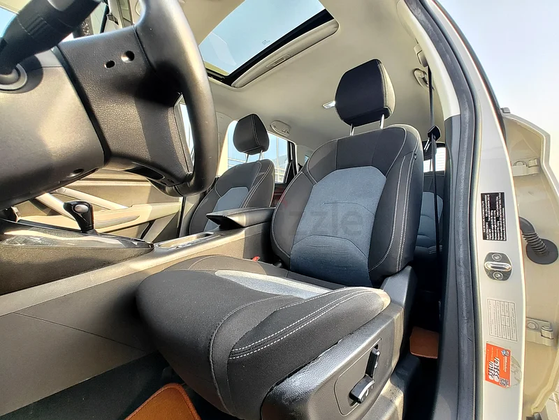 Premier Top - New Tires - No Accidents - Super Clean - Full Options - Sunroof - CarPlay - Cruise63398564731651113