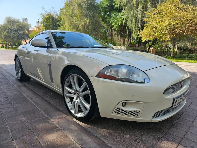 JAGUAR XKR V8 SUPERCHARGED 200863398481204225111