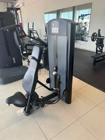 Life Fitness Butter Fly Chest -Signature Series- Used For Sale