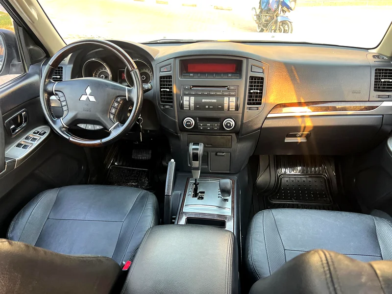 2014 MITSUBISHI PAJERO FULL OPTION63398587405185114
