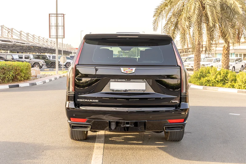كاديلاك إسكاليد سبورت بلاتينيوم - حالة ممتازة - 202263398489483650113