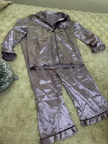 Stylish Womens Velvet Tracksuit - Perfect for Relaxation!