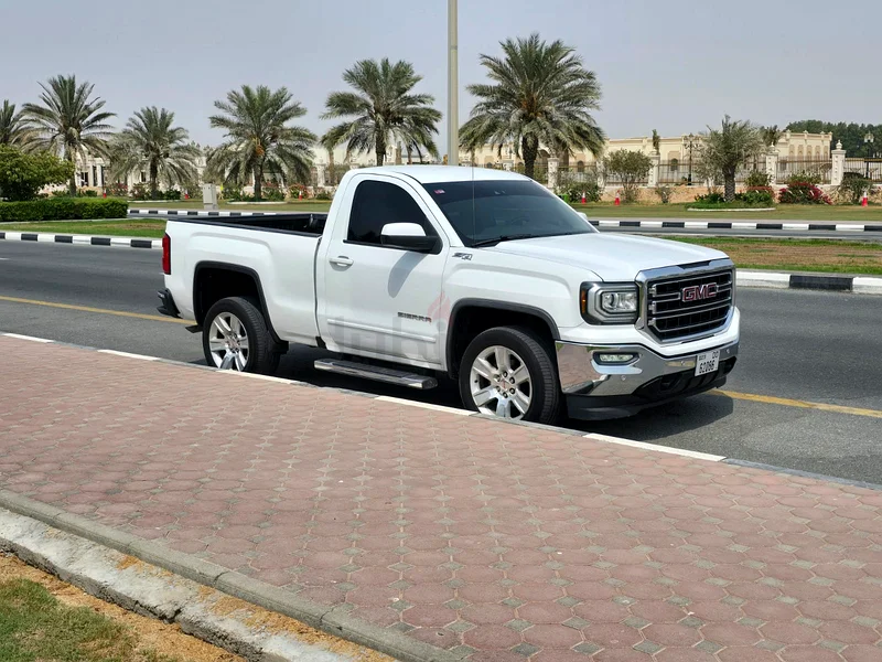 GMC Sierra 2018 V8 5.3L63398504297731111