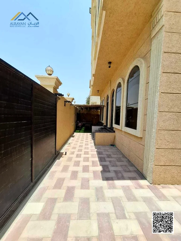 Corner villa, second floor, street and alley, bargain price, including electricity, air conditioning and furniture, freehold for all nationalities63908265194882112