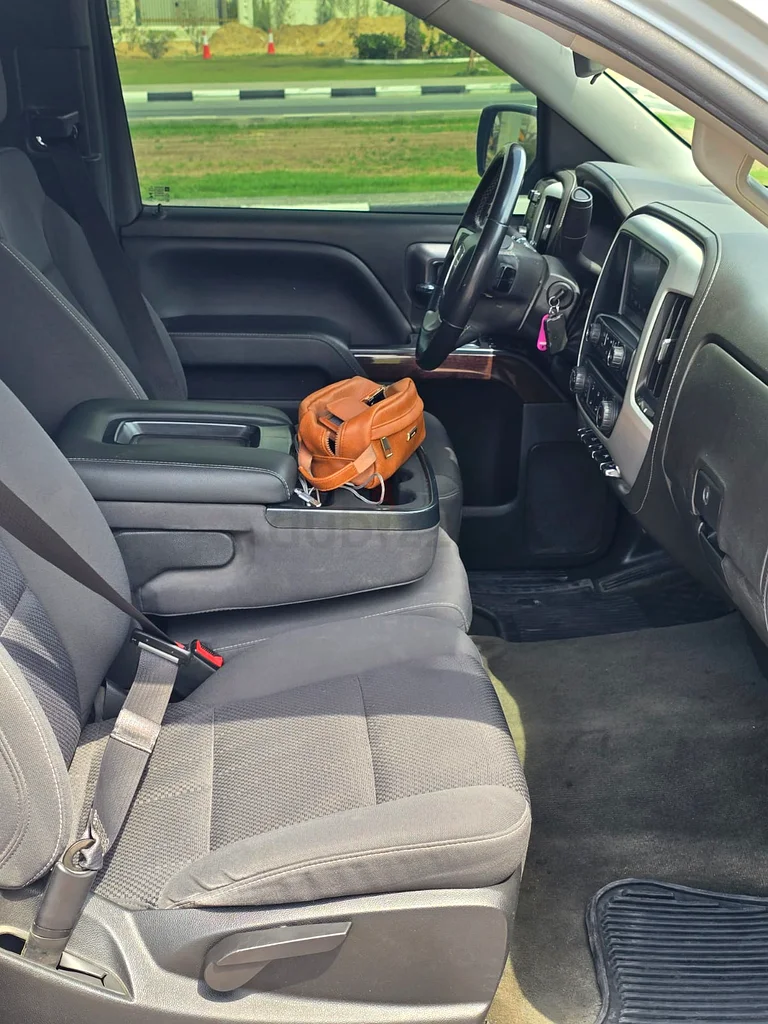 GMC Sierra 2018 V8 5.3L63398504297731113