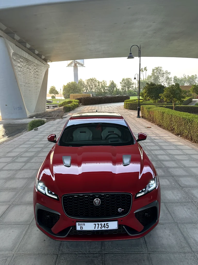 Jaguar f pace svr Clean title/Excellent condition63398482410881111