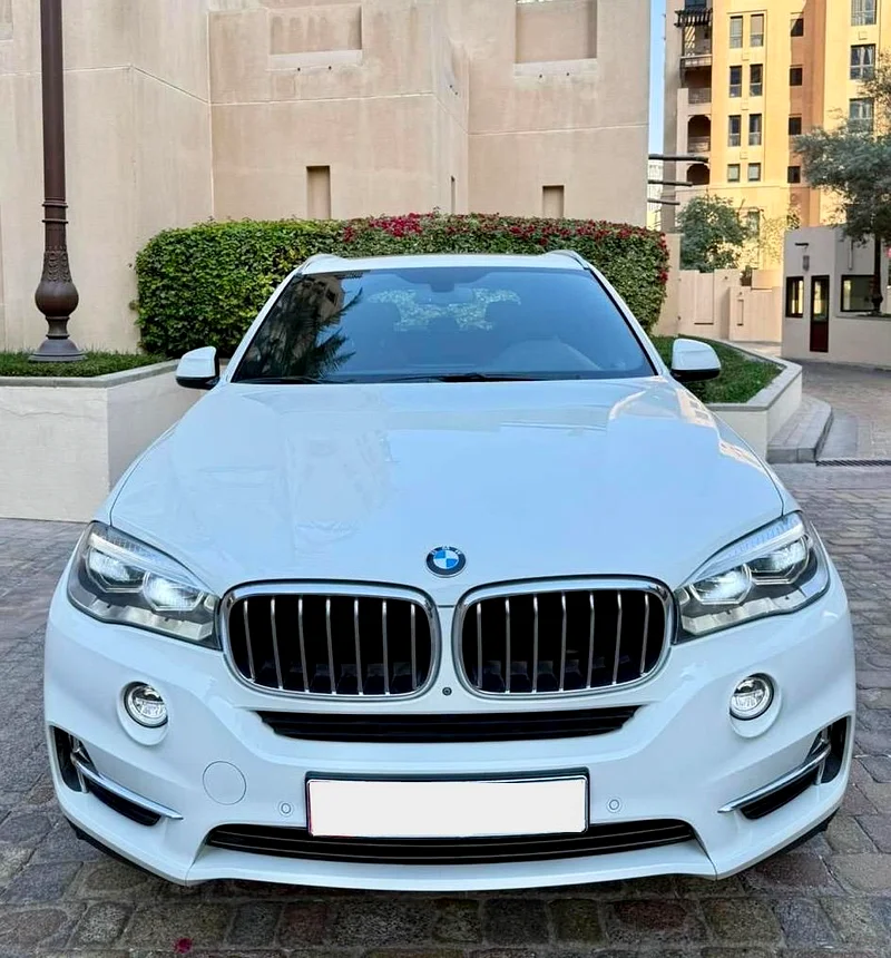 LOVELY BMW X5 V6 // HIGH OPTIONS // ACCIDENTS FREE // GCC // LOW MILEAGE // LIKE NEW63406212808578114