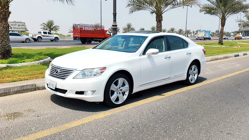 LEXUS LS460 2010 USA SPACE FULL OPTION WITH SUNROOF LEATHER SITES CROSS CONTROL VERY CLEAN CAR63225702700673113
