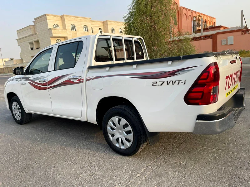Toyota Hilux 2020 2.7L GLX full automatic 4x2, excellent condition63412309923074111