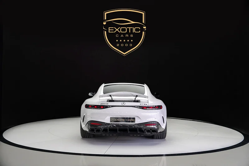 AMG GT 63 - هيكل خارجي كربوني - صوت بورميستر - مقاعد ألكانتارا - متاح الضمان63399927190145111
