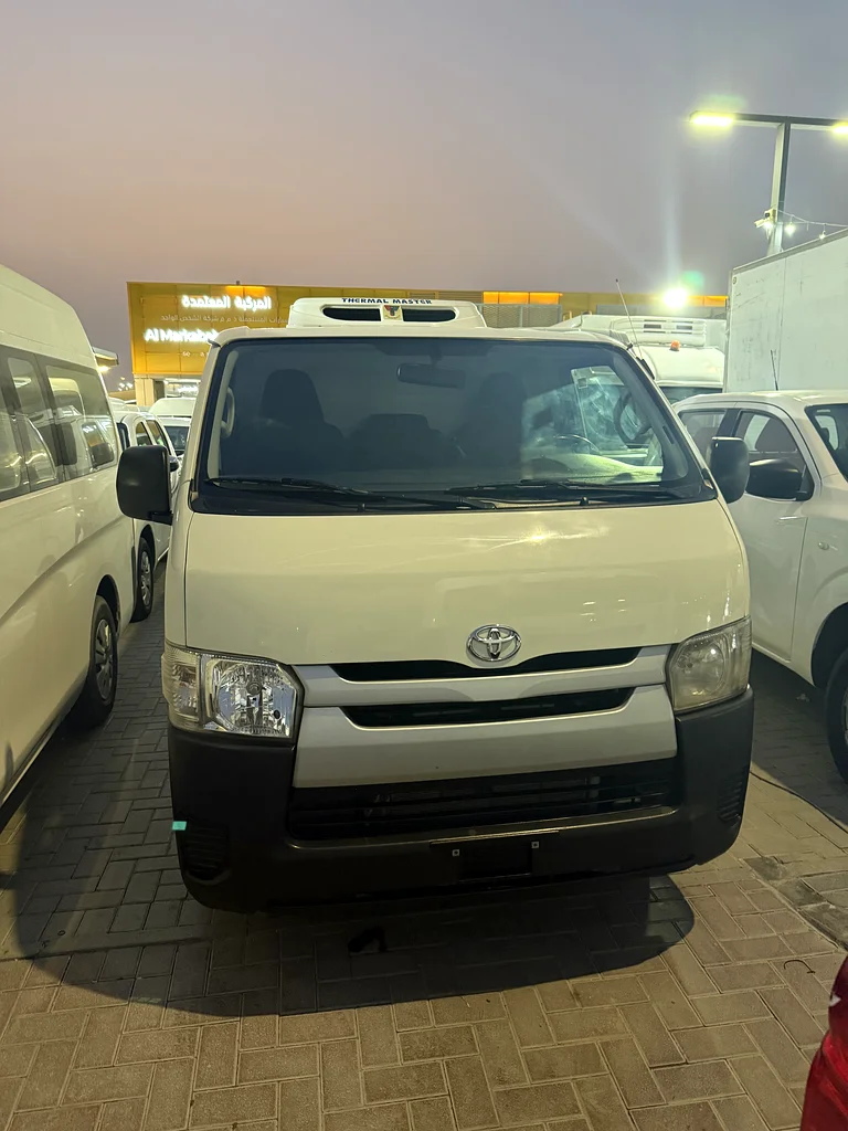 Toyota Hiace AlFurat Chiller 2022 Model  
Excellent Condition  
Low Mileage63401318033026111