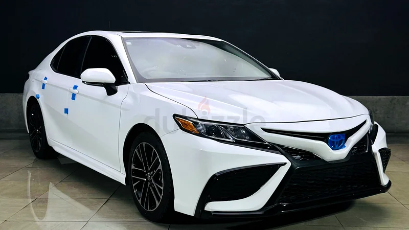 TOYOTA Camry Night Shade Edition with Sunroof63401309657475111
