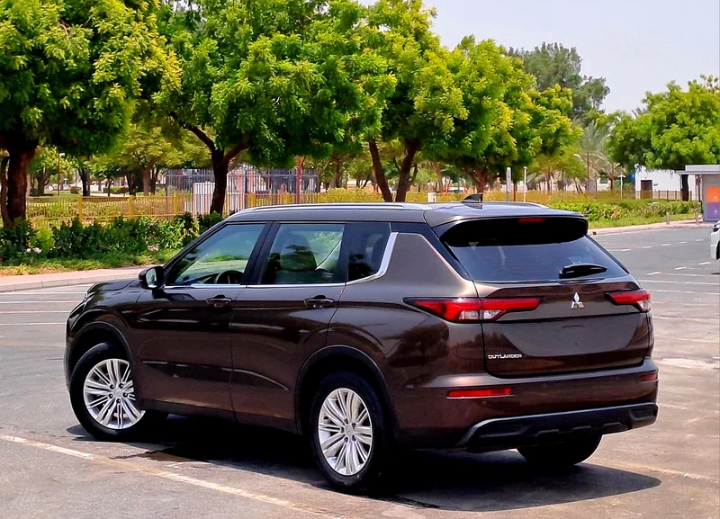 1180-Monthly l GCC l 4WD, Cruise, Camera l Accident Free63398580995202112