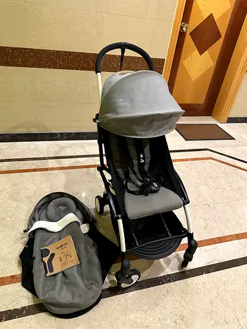 Yoyo2 stroller in perfect condition with newborn pack almost new