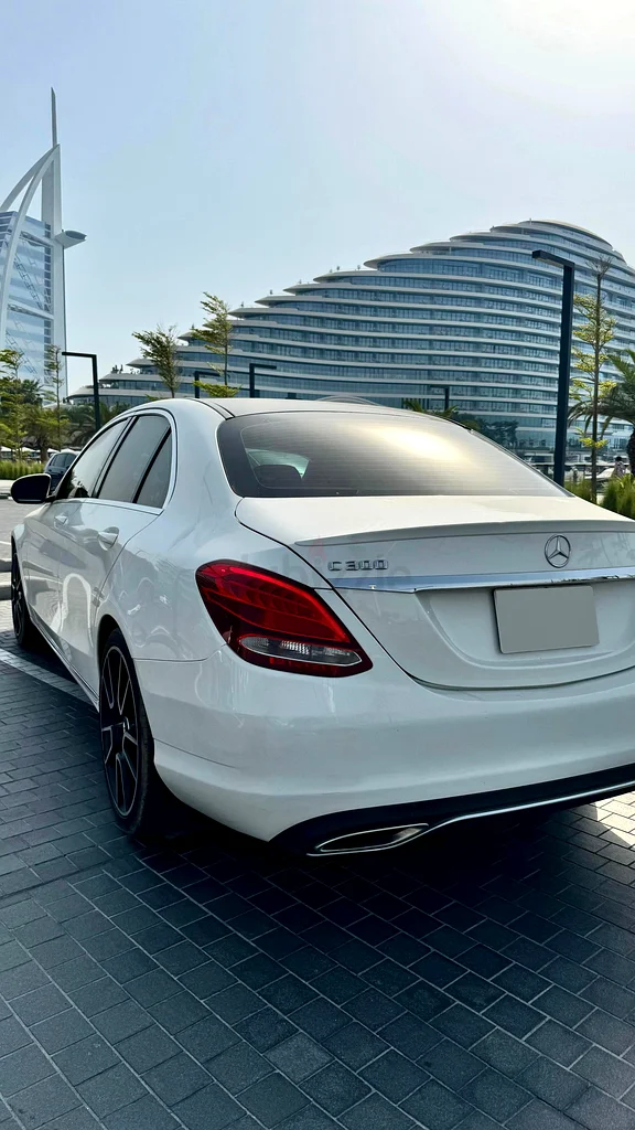 Mercedes Benz - C30063399940069122113