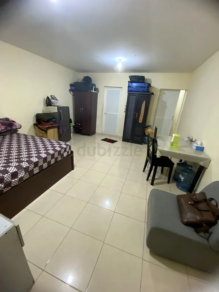 No commission,Fully Furnished Room available at mbz for south indian family or a single ex.bachelor634019832824341123